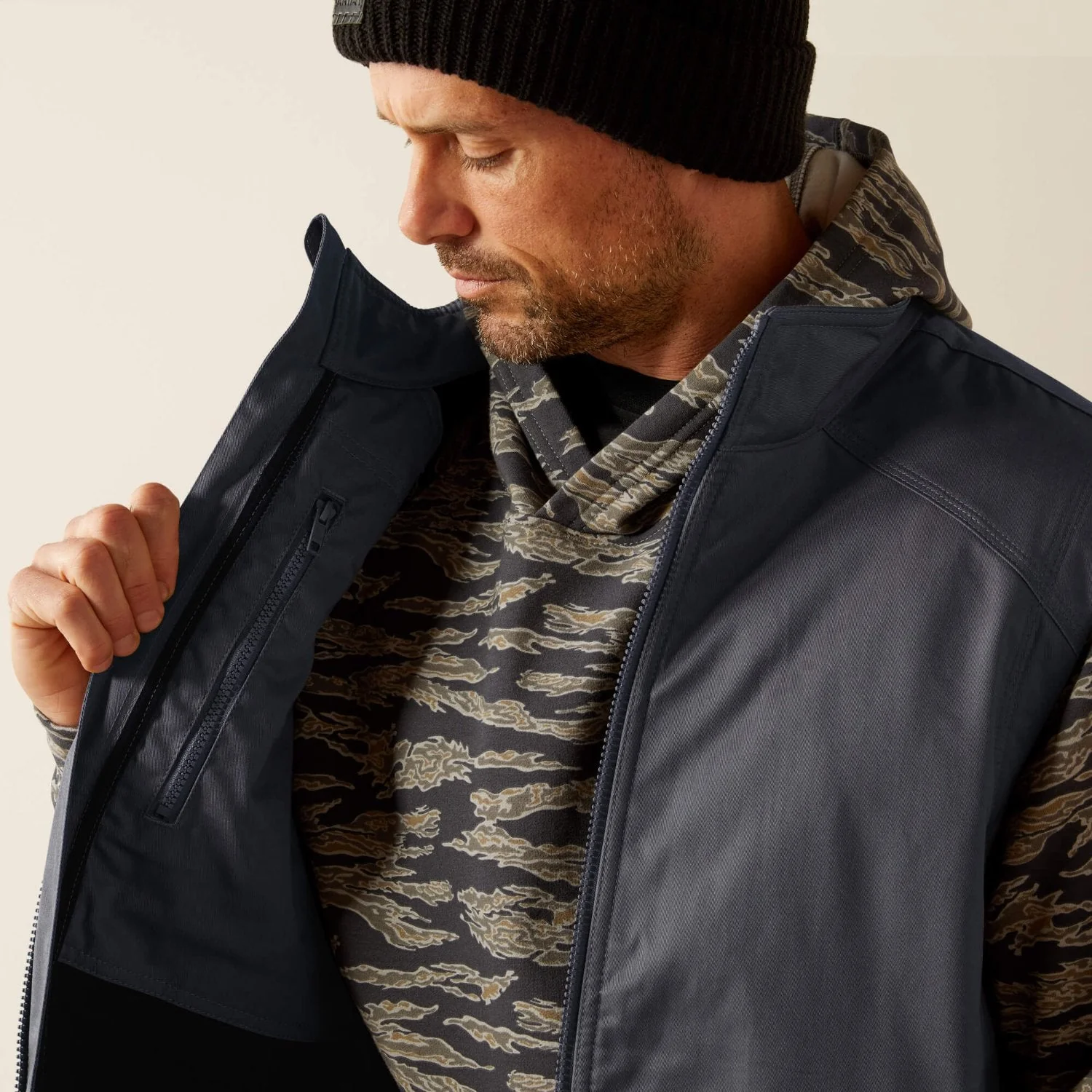 Ariat Men's FR Basic Insulated Safety Vest - Image 3