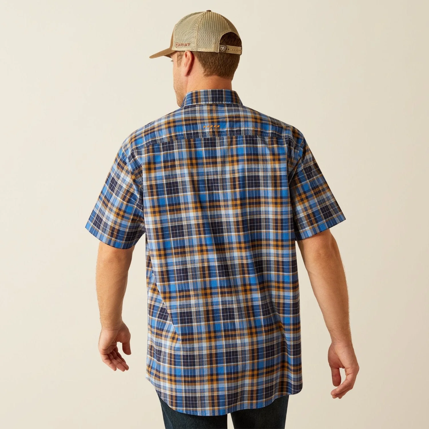 Ariat Men's Made Tough Durastretch Button-Down Short Sleeve Work Shirt - Image 4