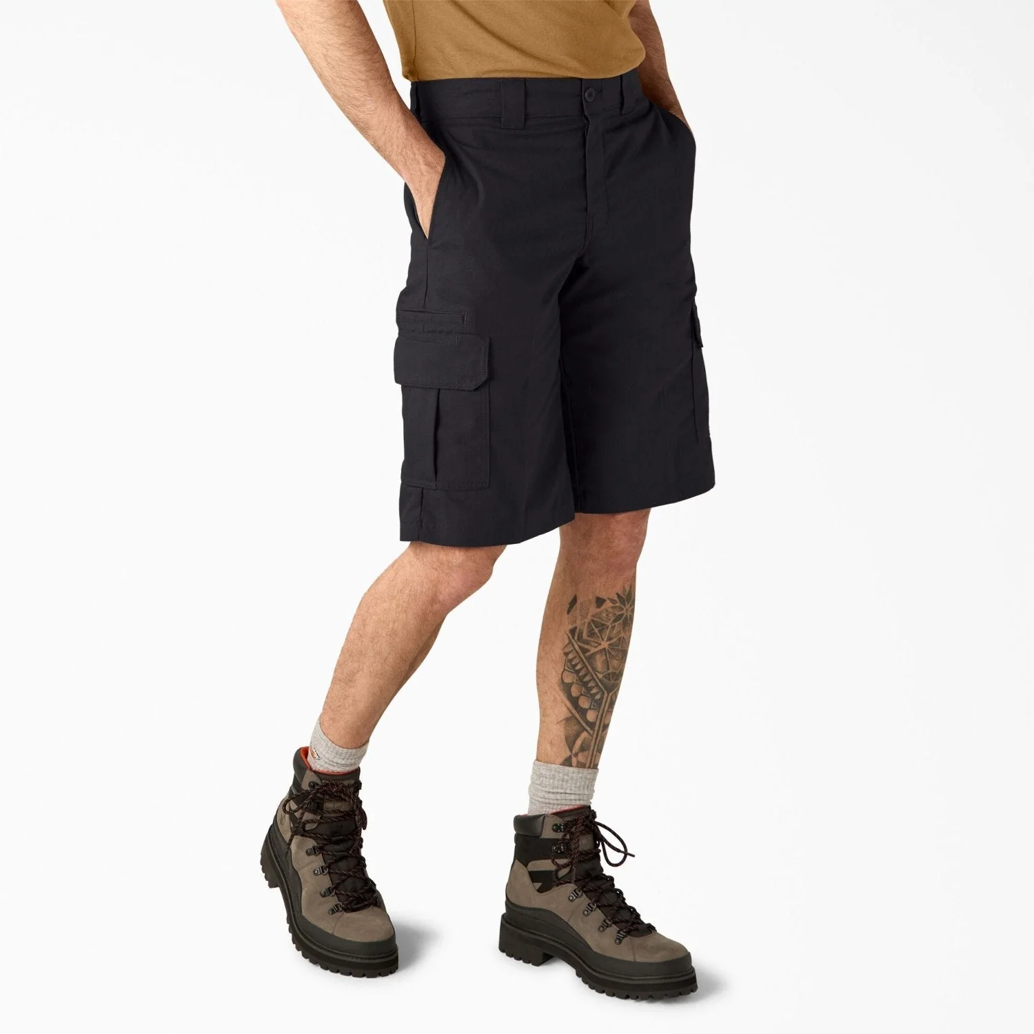 Dickies Men's Relaxed Fit Moisture Wicking 13" Cargo Short - Image 2