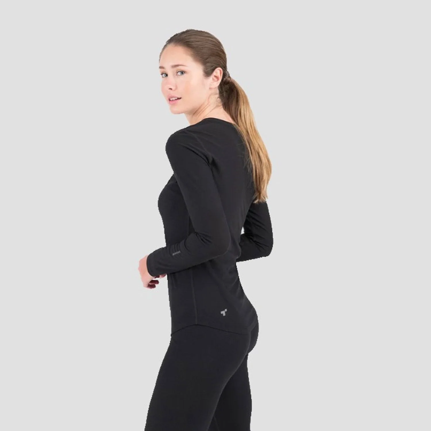 Terramar Women's Transport® Lightweight Performance Long Sleeve Crew Shirt - Image 2