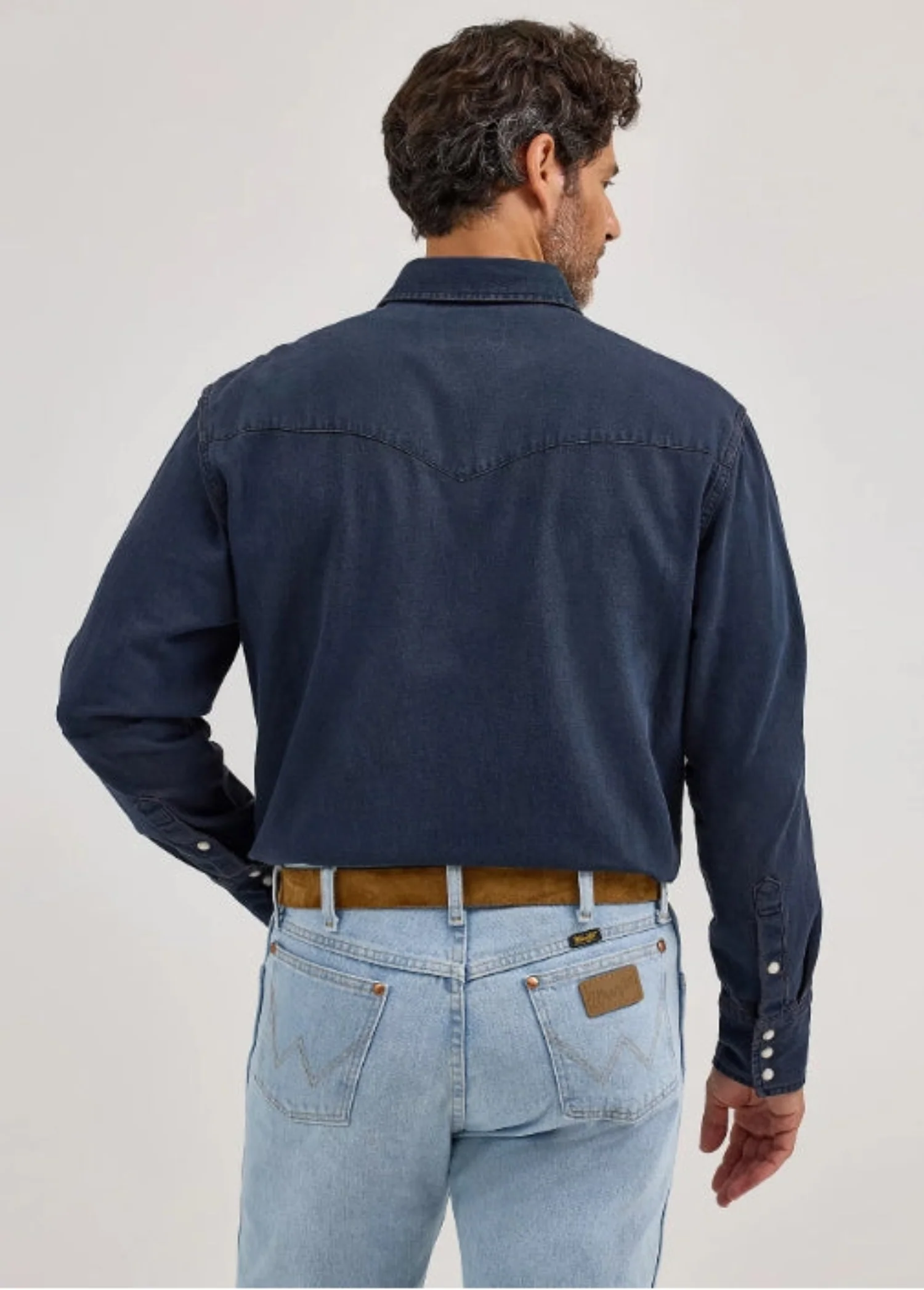 Wrangler Men's Vintage Inspired Cotton Button-Up Long Sleeve Work Shirt - Image 2